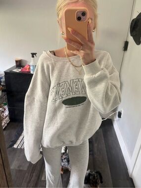 Heather Gray Graphic Crewneck Sweatshirt - Unbranded